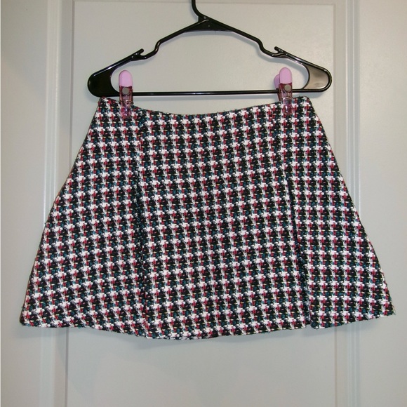 Patterned Mini Skirt - Picture 2 of 2